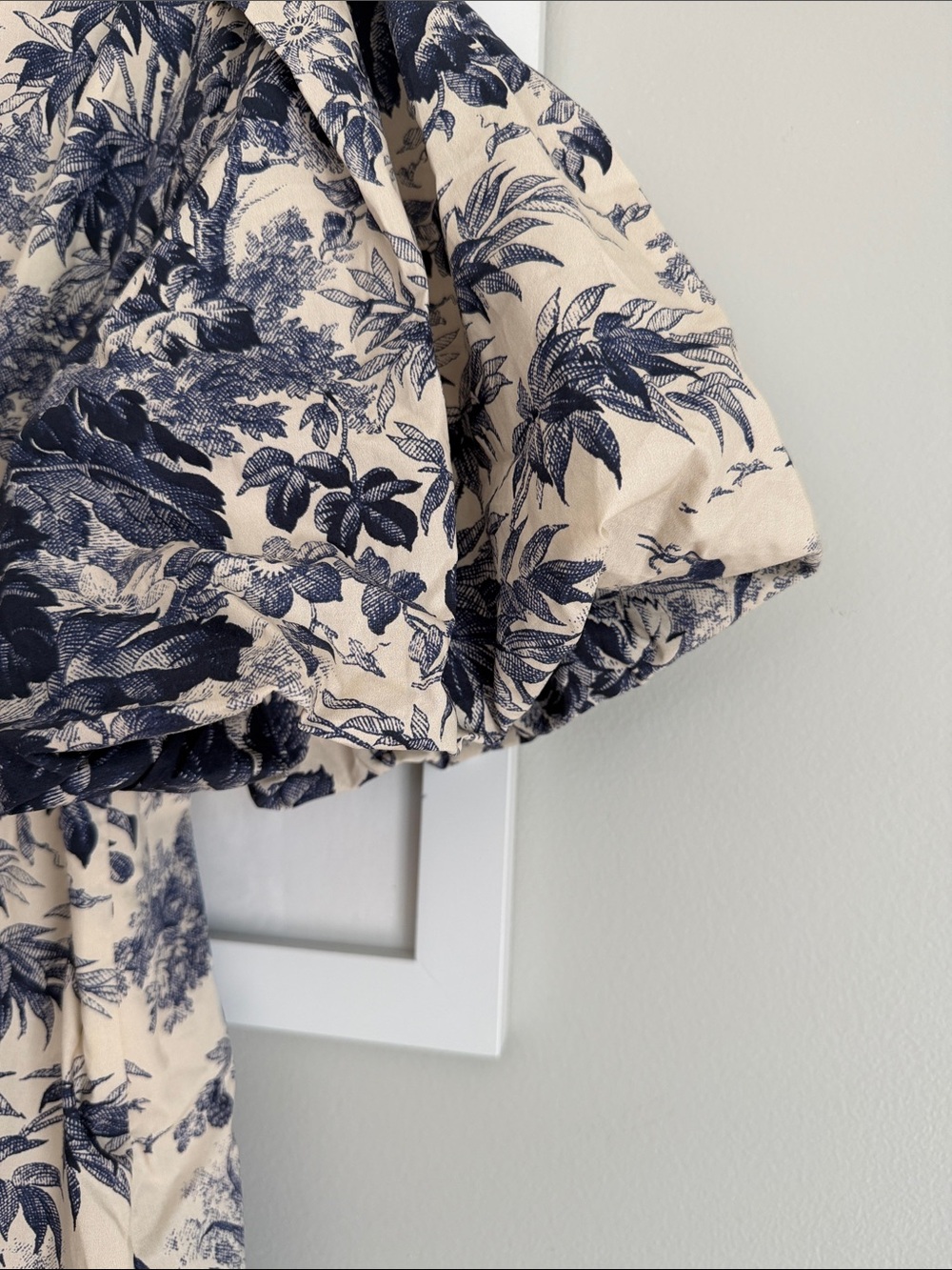Tuckernuck Navy Floral Toile Puffy Short-Sleeve Mini Dress NWT - Picture 10 of 10